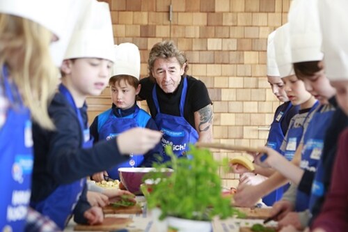 Die EDEKA-Stifung engagiert sich auch in Zusammenarbeit mit der Peter-Maffay-Stiftung.